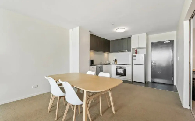 Kangaroo Point 2-bed Flat With Gym & Pool