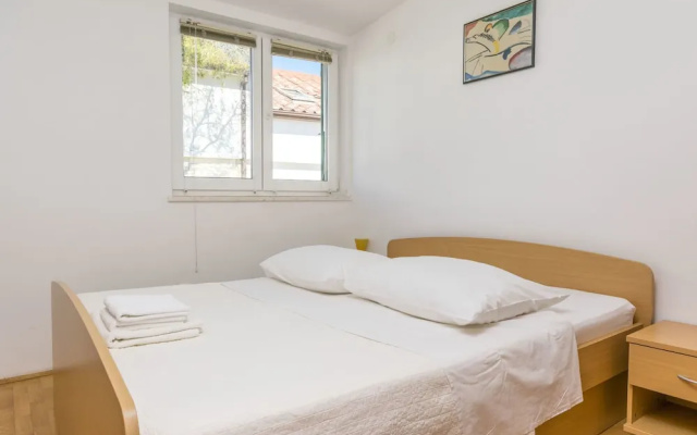 Apartment Mladen