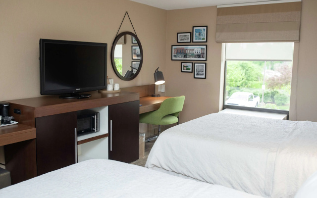 Hampton Inn Commerce Novi