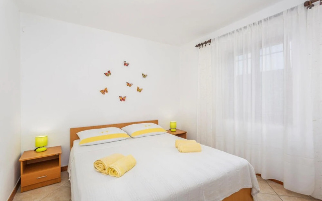 Beautiful Home in Omisalj With Wifi and 2 Bedrooms