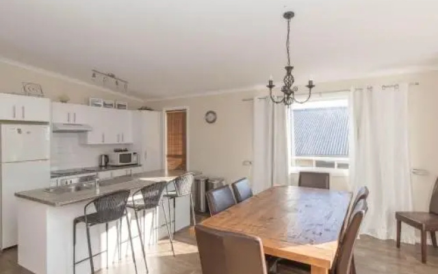 St Helena's 5 Twynam Street, Jindabyne NSW 2627