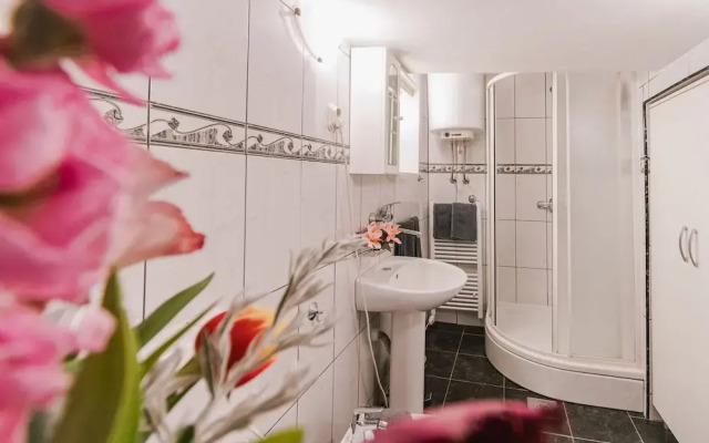 Arya apartment