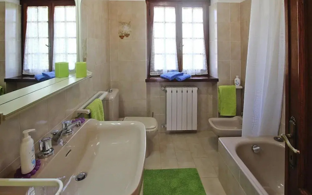 Holiday Home in Camaiore With Mountain Views