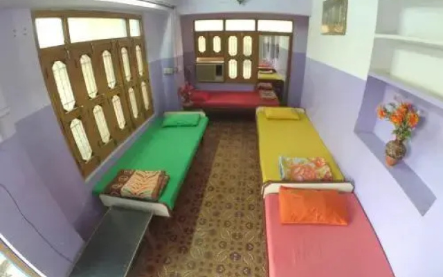One Light Hostel