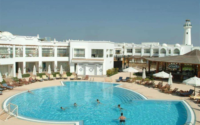 Melia Sinai