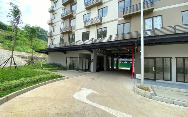 Simple Studio Room At Meikarta Apartment Near Aeon Delta Mas