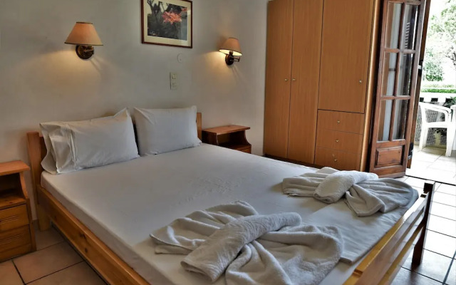 Elpida Hotel
