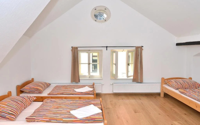 Ritchies Hostel & Hotel