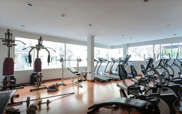 Comfy Room Near Bts Bangna, Free Wifi, Netflix, Pool, Gym