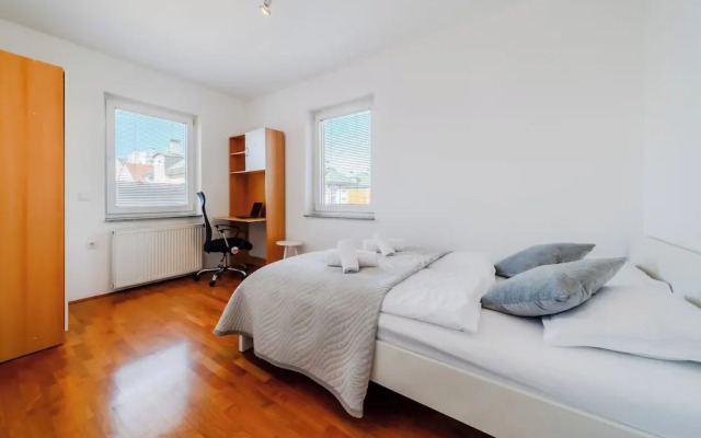Cherry City Stay Apartment With Parking