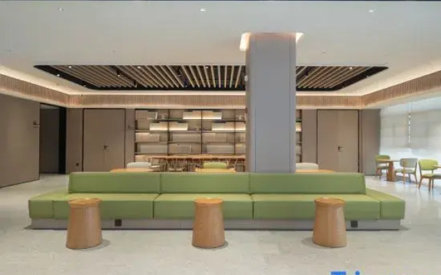 JI Hotel (North Gate of Xijindu Scenic Area, Zhenjiang)