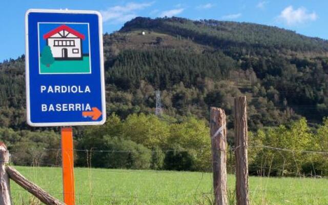 Отель Pardiola Baserria Испания, Эрнани - отзывы, цены и фото номеров - забронировать отель Pardiola Baserria онлайн вид на фасад