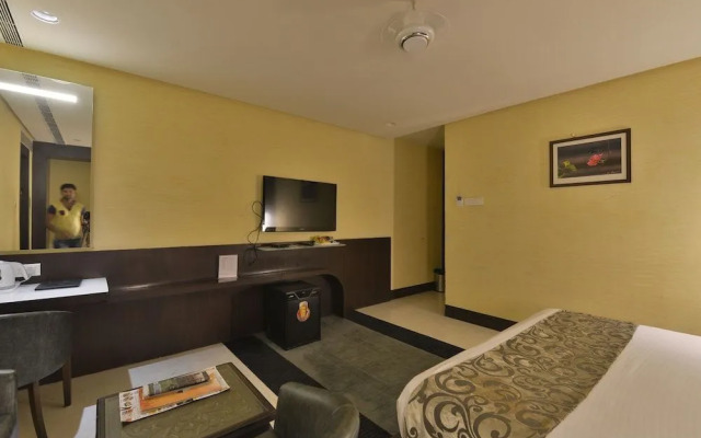 Hotel The Golden Oak Central by Citrus Prime