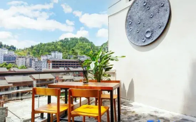 Yuexia Vacation Courtyard (Phoenix Ancient City Branch)