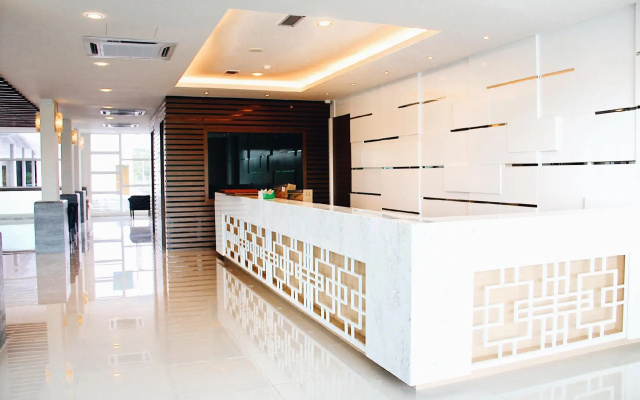 906 Premier Hotel