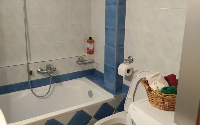 Marousi Comfy Apartment With Balcony