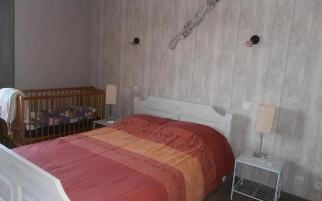 Desvres : maison tout confort, 4 adultes et 1 bébé