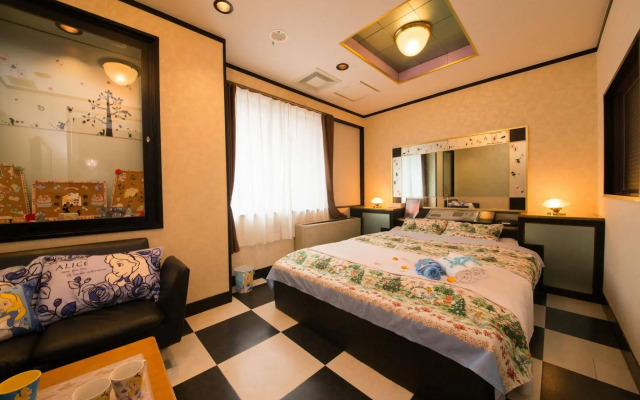 Hotel Candy Hall