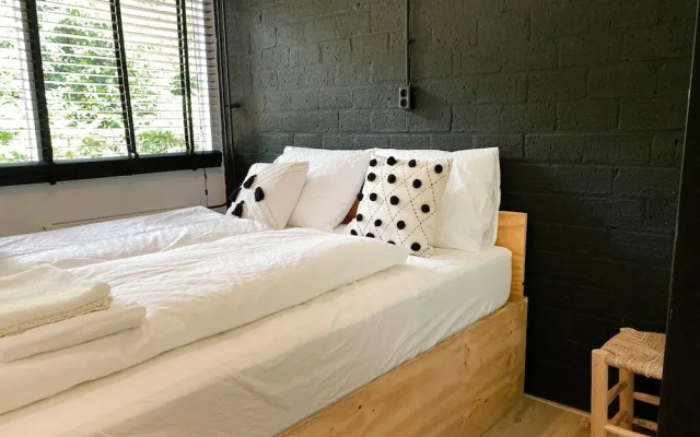 Holiday Home Rheezerveen With Sauna & Hot Tub