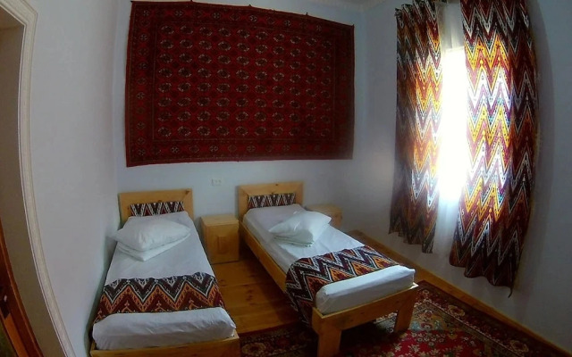 Семейный гостевой дом Yoqut House