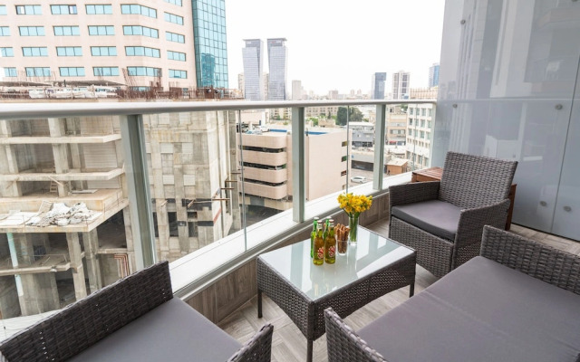 MAMAD - Sunlit Urban Escape with Balcony by Sea N Rent