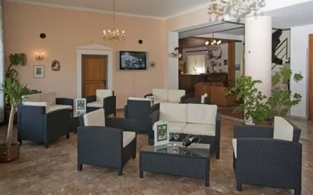 Hotel Ambassador