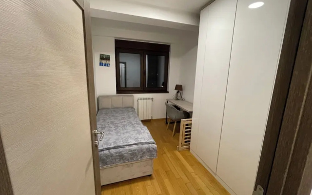 I&I Apartments