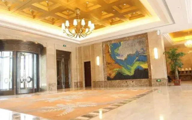 Heihe Yinjian Jianguo Hotel