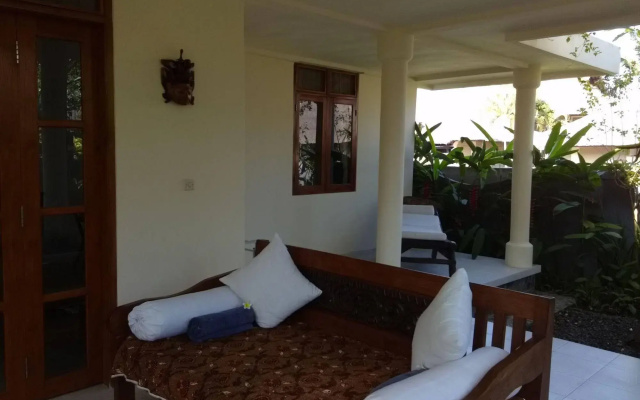 Starlight Hotel Lovina