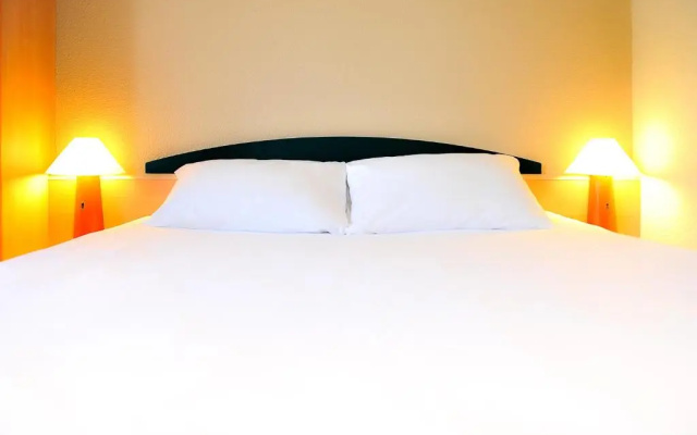 ibis Autun