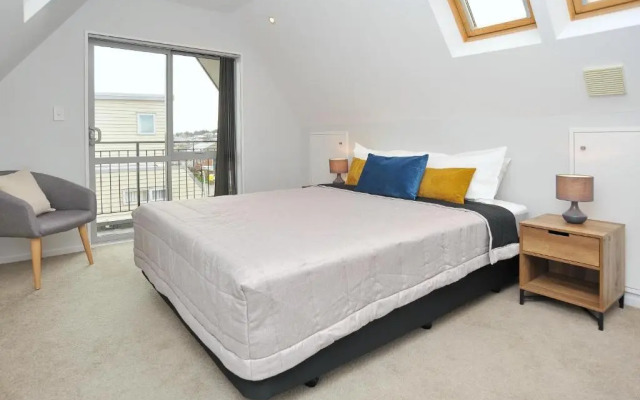 Regents 94A - Christchurch Holiday Homes