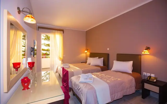 Kyparissia Beach Hotel