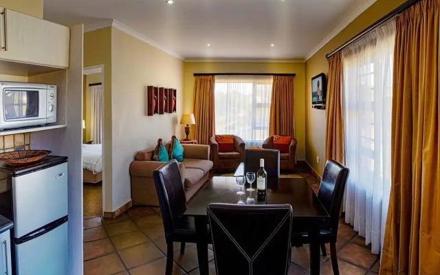 Room-double Bed and Sleeper Couch, Luxur