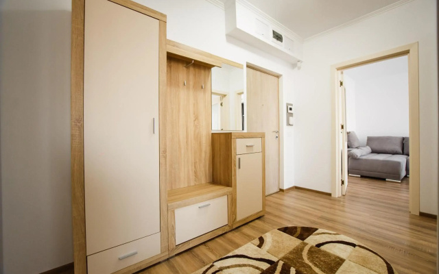 Bright & Elegant Central Apartment