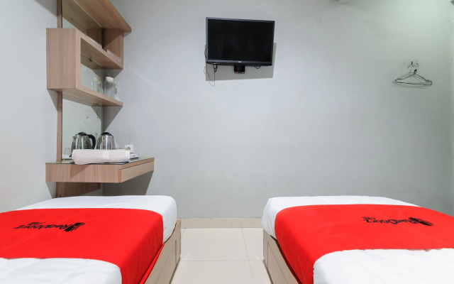 RedDoorz Plus near Grand Indonesia Jakarta