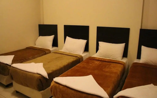 Kunuz Aloumr Hotel