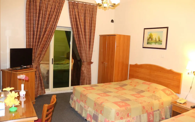 Sahar Hotel
