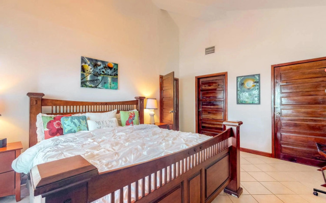 Suite E302 @ Mara Laguna