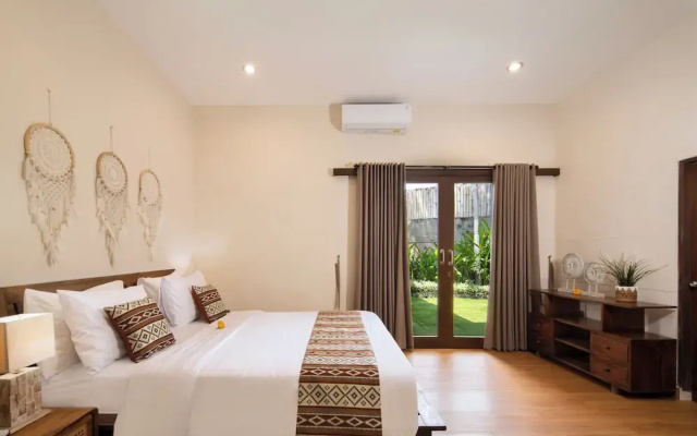 Red Lotus Villa Seminyak