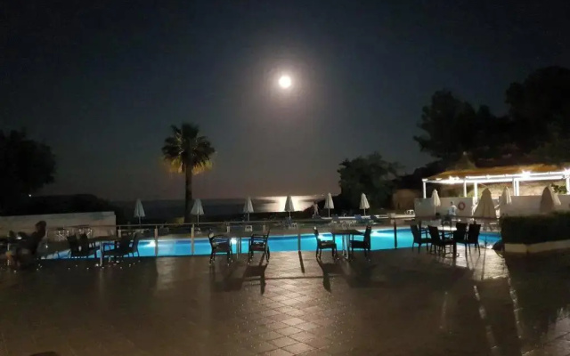 Karavados Beach