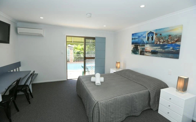 Beach n Reef Motel Self Contained Units