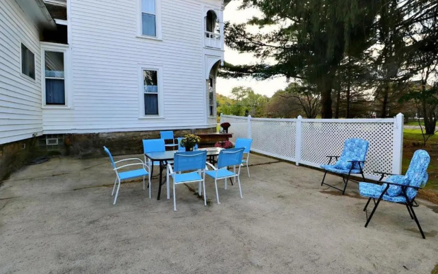The Francis Rose House 3 Bedroom Home by Redawning