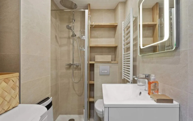Charming Blue Studio - 15 Mins to Grand Palais