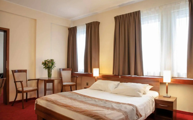 mHotel
