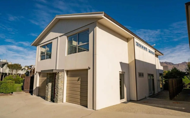 Alpine Retreat - 5 Bedroom
