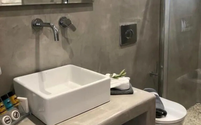 Potamida Suites