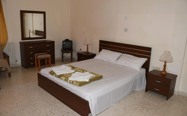 Odysseas & Eleni Hotel Apartments