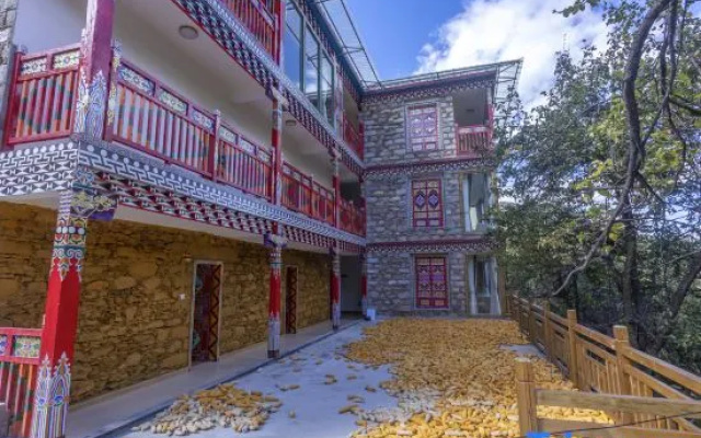 Am Courtyard