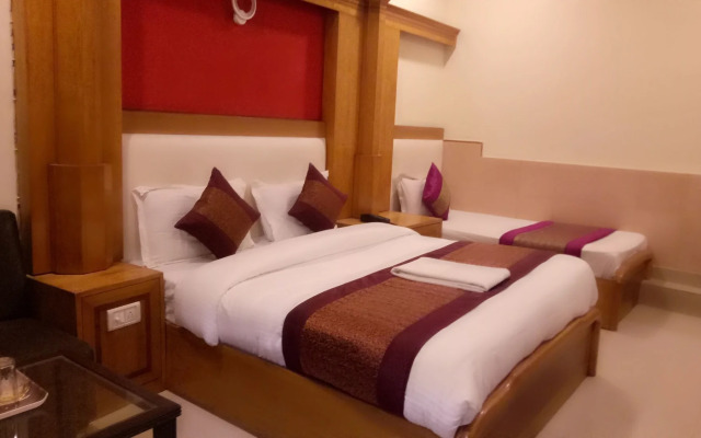Hotel Kumar Palace