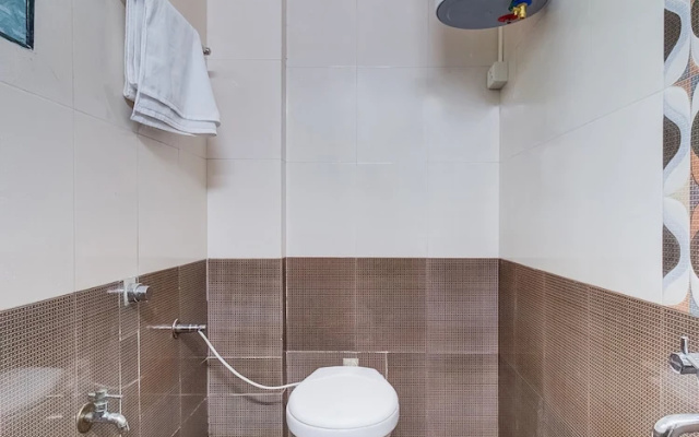 Hotel Dk Palace by OYO Rooms